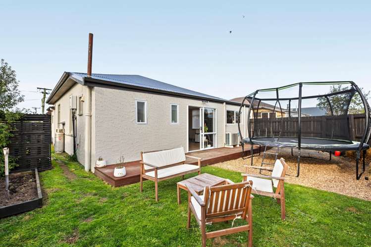 2 Wildberry Street Woolston_17
