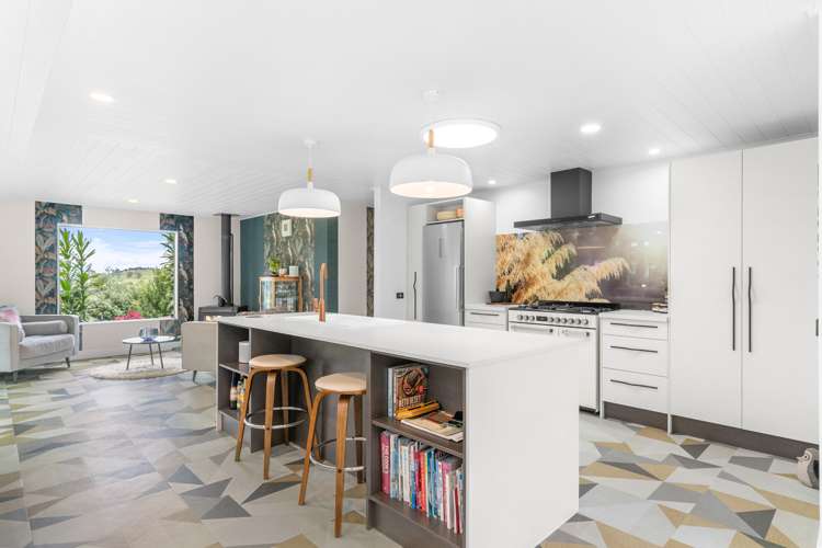 215 Valley View Road Otaika_6