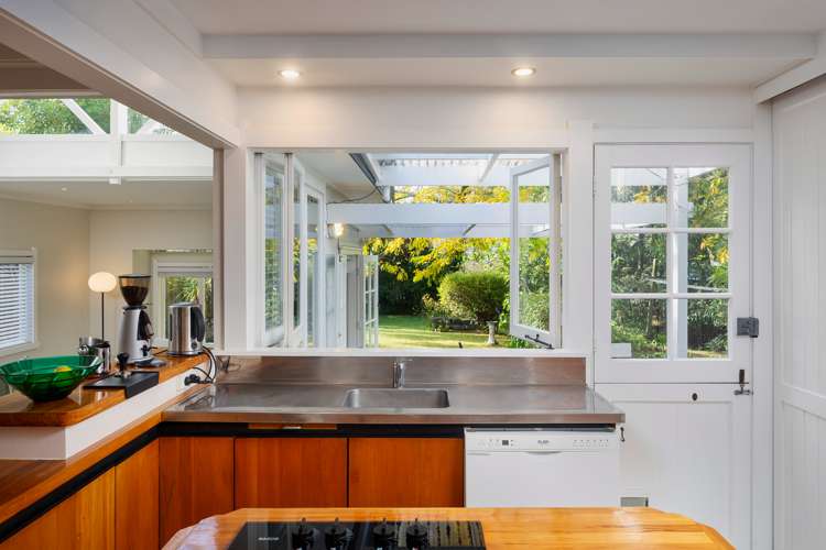 17 Chatham Avenue Mount Albert_11