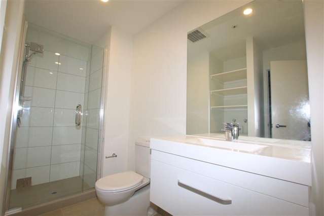 204/18 Saint Martins Lane Grafton_4