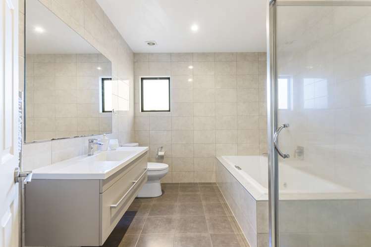 38 Huntington Park Drive Greenhithe_25