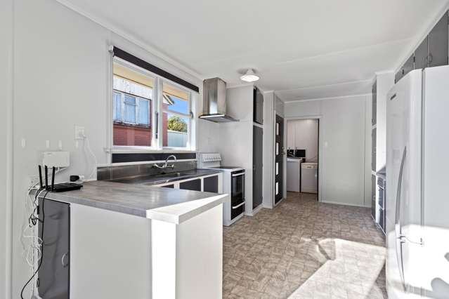 64 Astrolabe Street Cannons Creek_4
