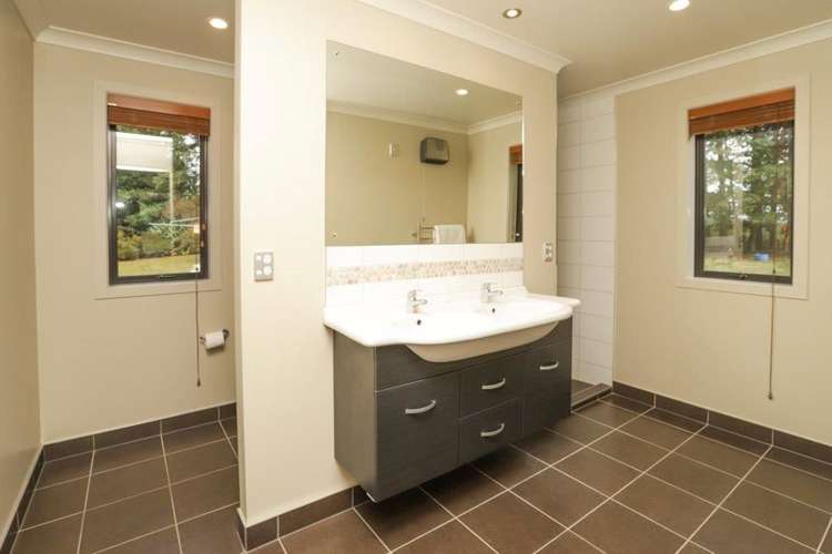 23 Trentham Road Matangi_16