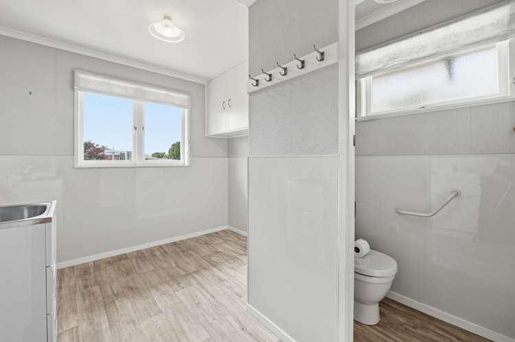 14 Johnston Crescent Hillcrest_12