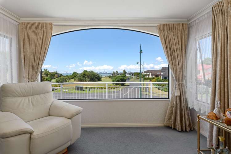 16 Waimanu Bay Drive Te Atatu Peninsula_11