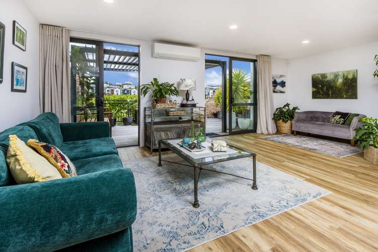 77 Bonair Crescent Silverdale_5