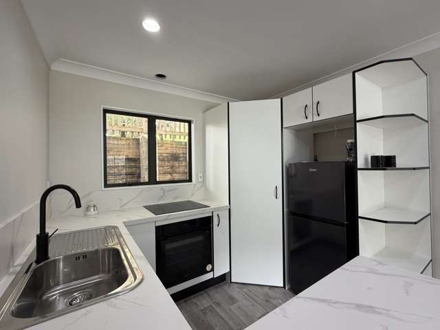 Peaceful Two-Bedroom Renovated Granny Flat