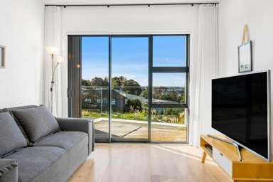 404/553c Glenfield Road_3