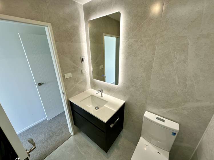 24 Burch Street Mount Albert_10