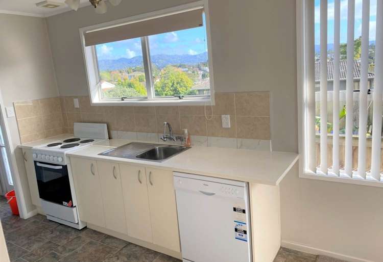 69 Solar Road Glen Eden_5