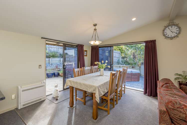 16 Karaka Grove Raumati Beach_9