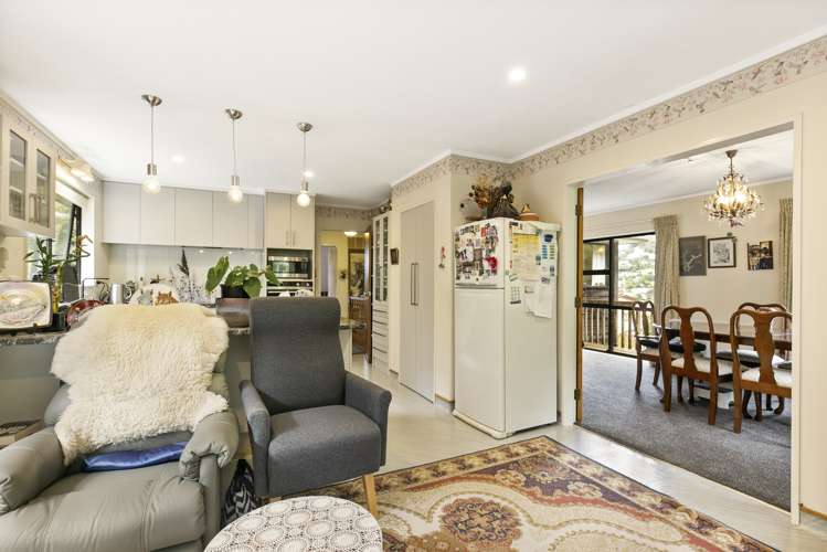 23b Thatcher Crescent Crofton Downs_5