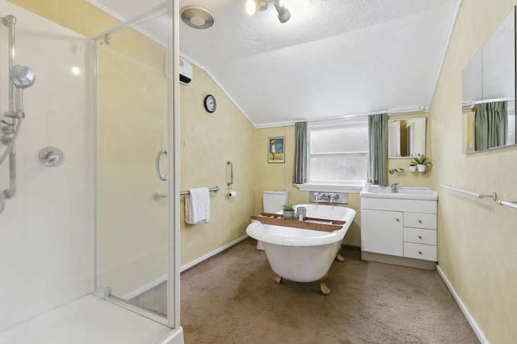 230 Queens Drive Lyall Bay_14