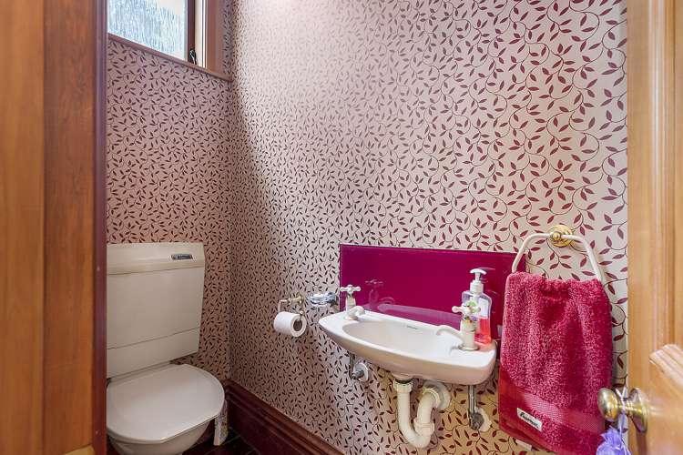 5 Douro Avenue Newtown_17