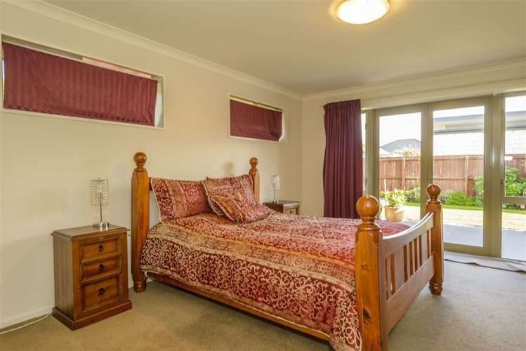 33 Bottle Lake Drive Parklands_14