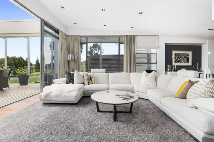 169 Lake Crescent Hamilton Lake_7