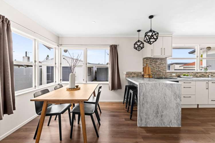 218 Sunnybank Crescent_5