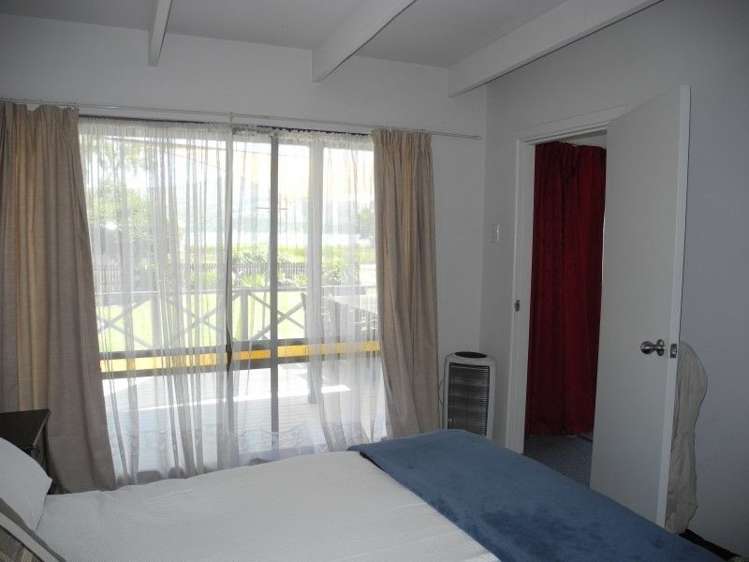 7 Old French Road Takamatua_10