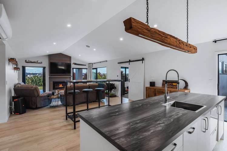 14 Wai Terrace Wharewaka_13