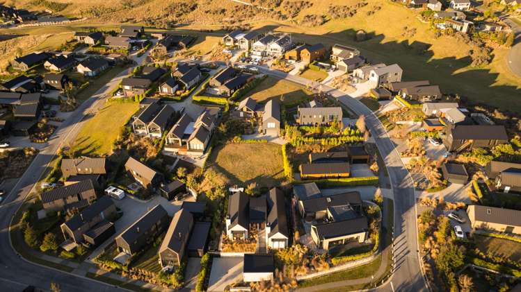 5 Falconer Rise Jacks Point_6