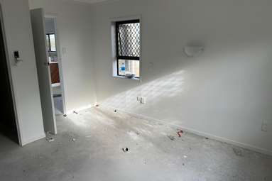 1/28 Churchill Street_4
