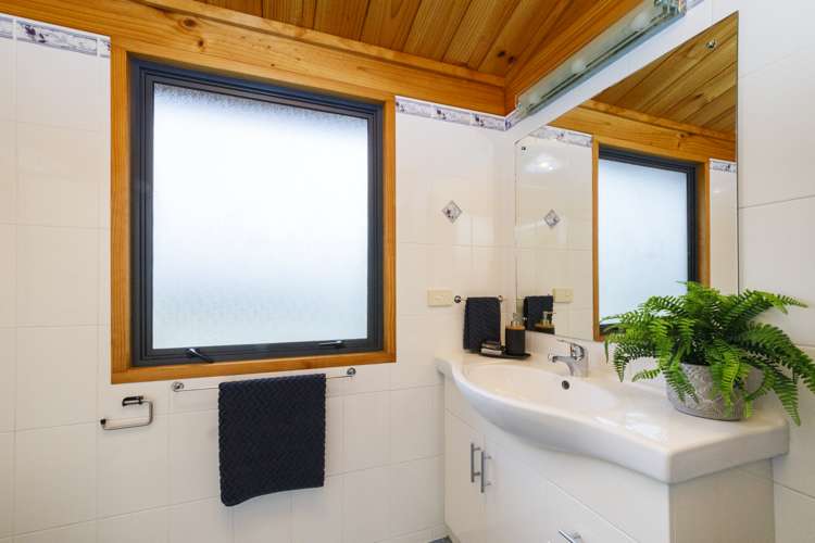 59 Pharazyn Street Feilding_12