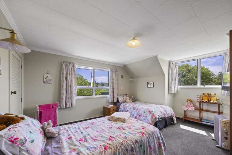 136 Bird Road Stratford_9