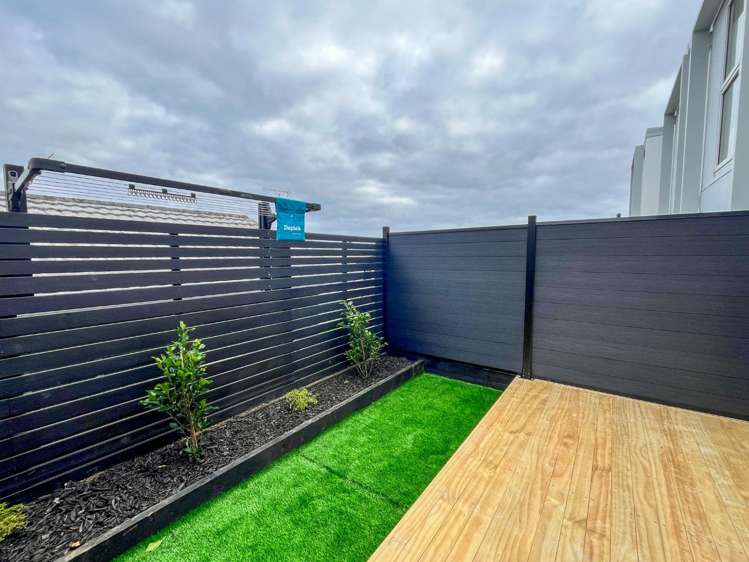 10/9 Aeroview Drive 1603_12