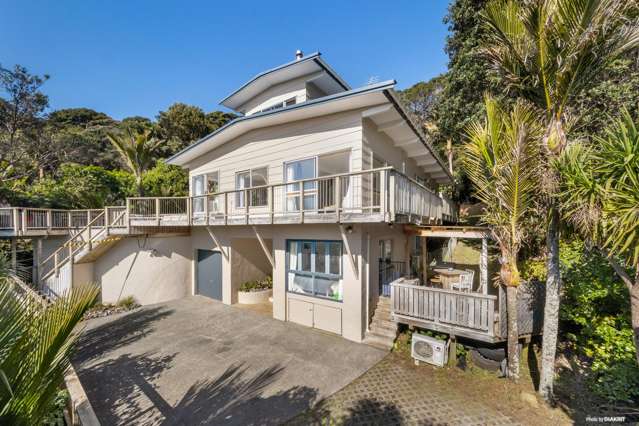 74 Rayner Road Piha_2