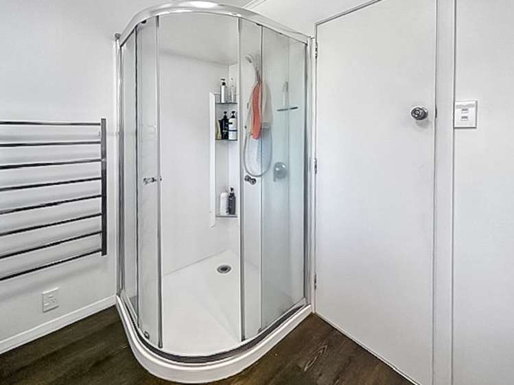 26 Fairview Avenue 10643_16