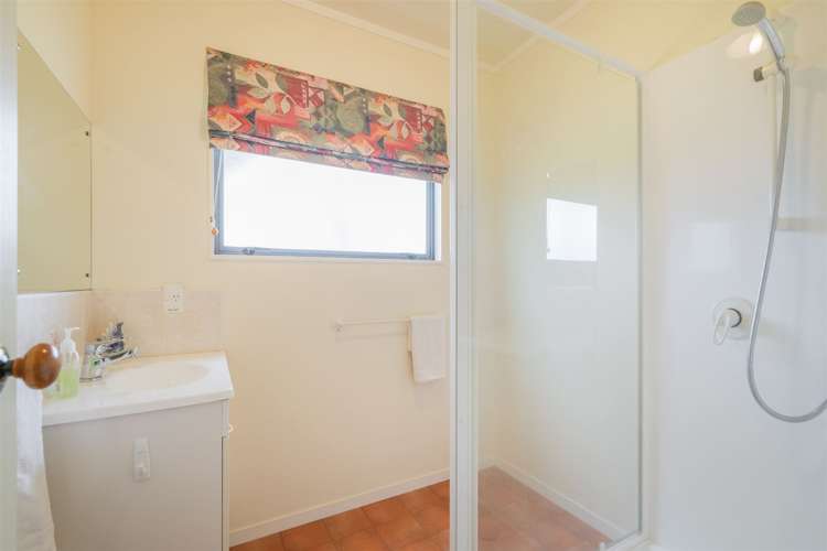 1 Hardy Place Cooks Beach_27