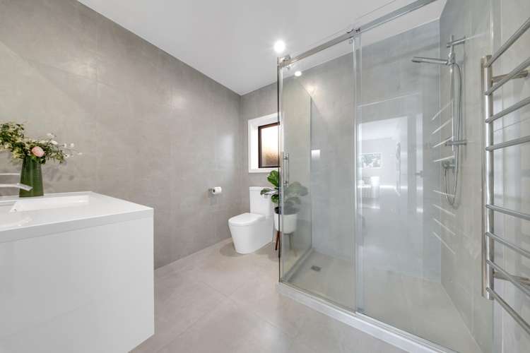 4 Harford Place Pakuranga Heights_24