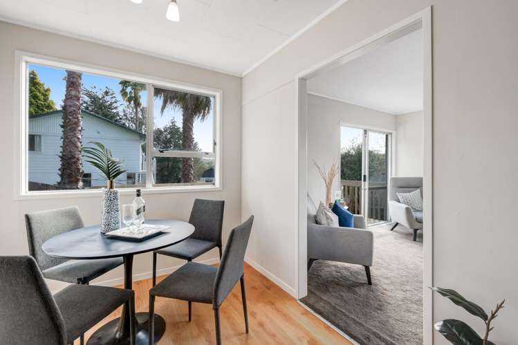 1/49a Manuka Road Bayview_6