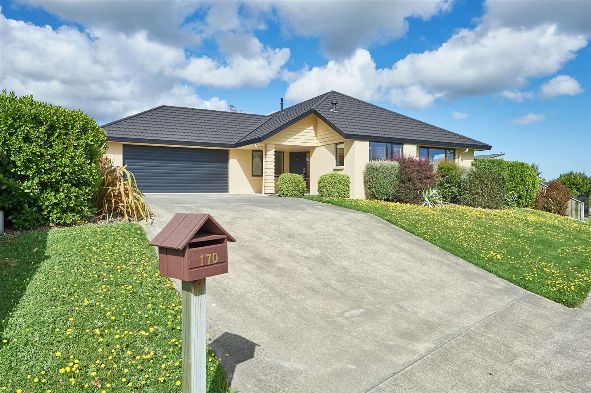 170 Pacific Drive Fitzherbert Palmerston North City Houses for