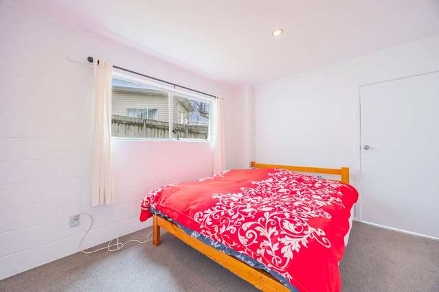 2/9 Mackwood Place Birkdale_4