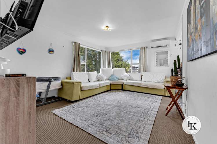 17 Desmond Place Otara_2