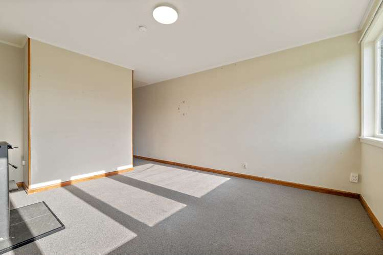 64 Aldershot Street Aranui_8