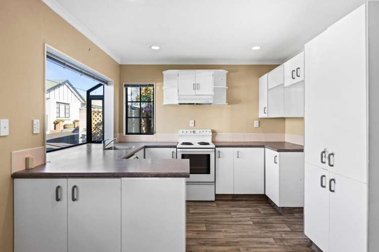 2/2A Spriggs Crescent_5