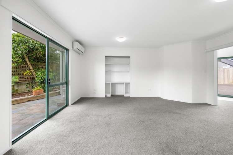 2/36 Devon Road Bucklands Beach_10