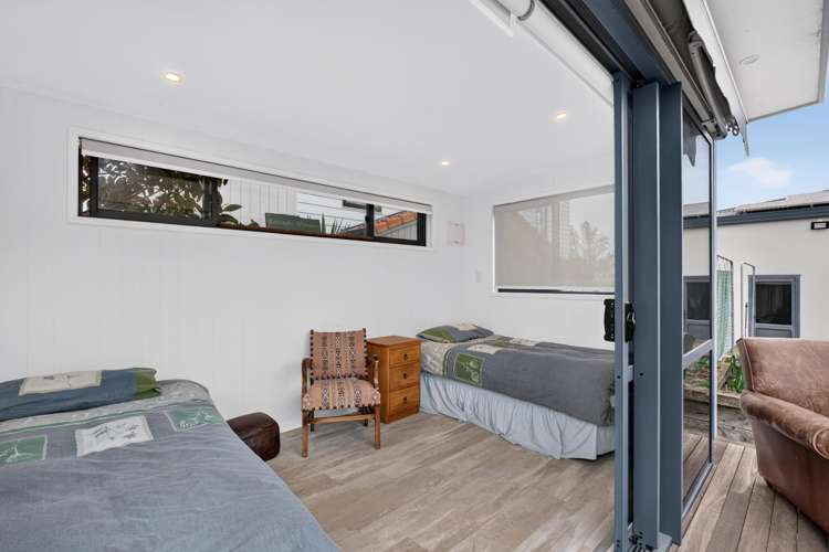 34 The Esplanade Westshore_32