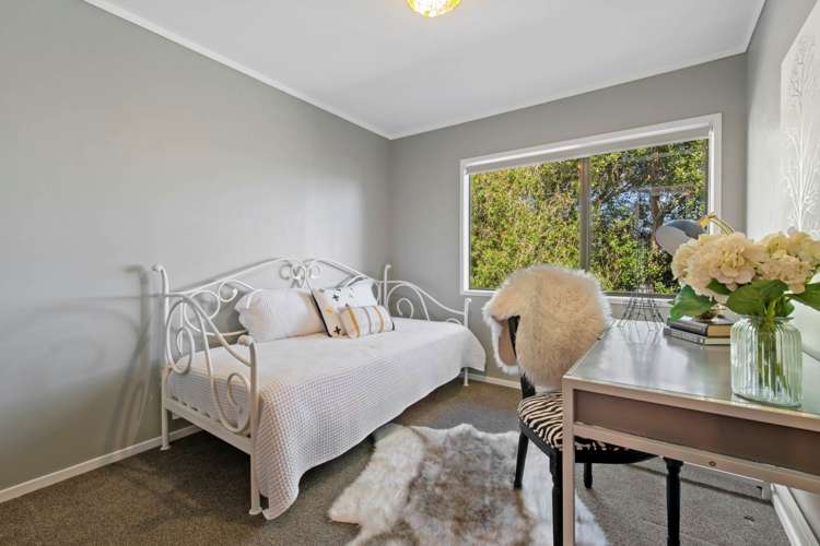 2/6 Acland Place Botany Downs_15