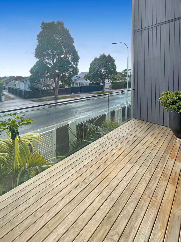 262B Meola Road Pt Chevalier_11