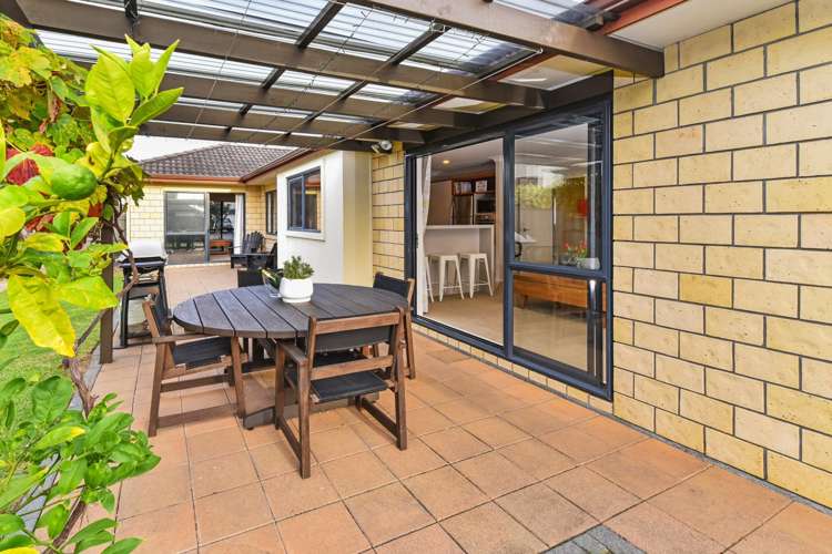 3 Belfry Place Wattle Downs_9