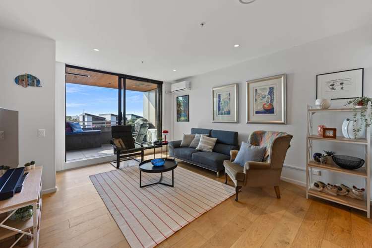 203/64 Victoria Street_4