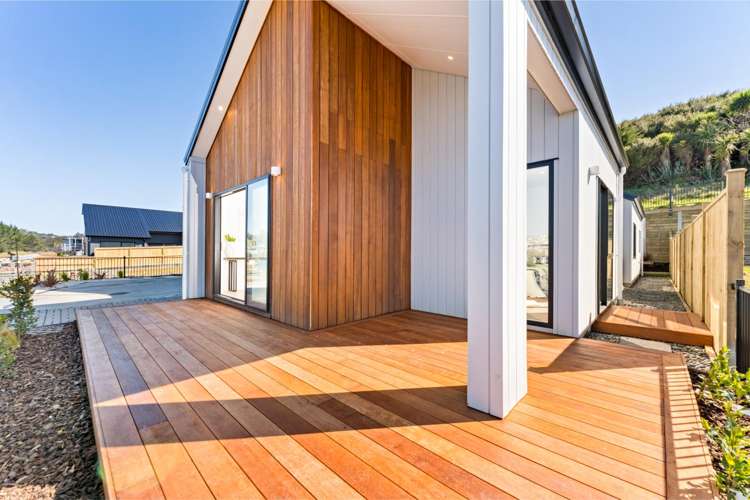 32 Streamview Way Long Bay_29