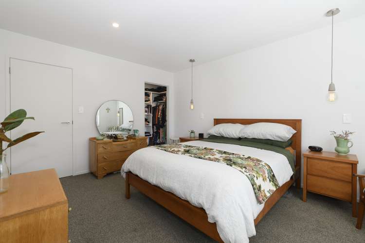 6 Kahuparere Crescent Pyes Pa_14