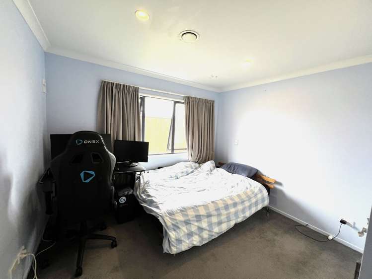 186 Pacific Drive Fitzherbert_13