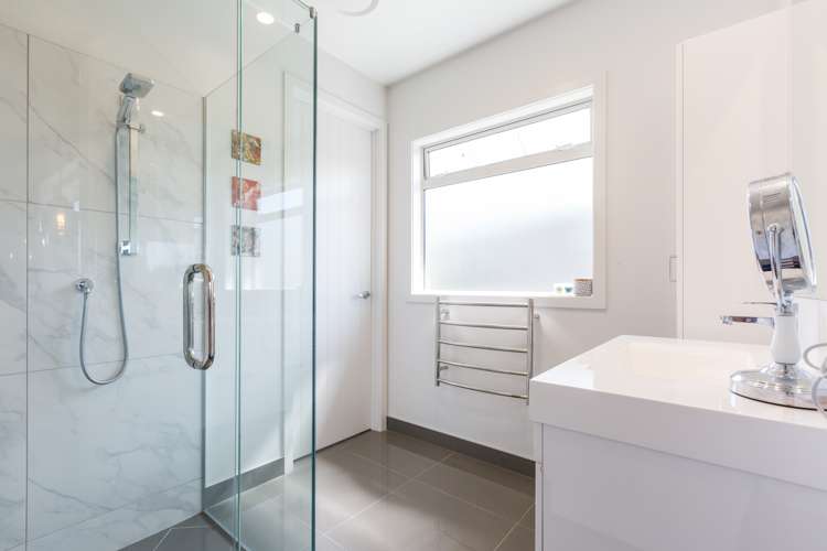 32 Pelorus Avenue Poraiti_9