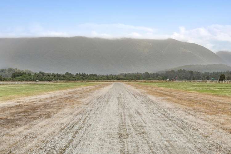 22 Airport Lane Haast_7