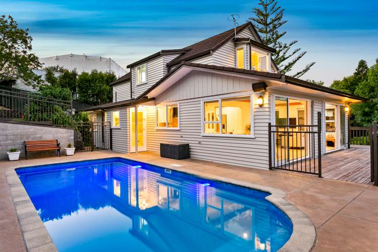 5 Hartles Place Mellons Bay_3